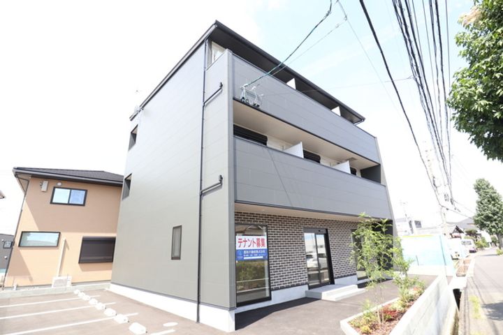 岡山県倉敷市中島の賃貸アパートの外観