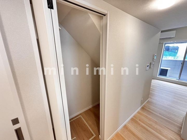 Lenards大津町の内装