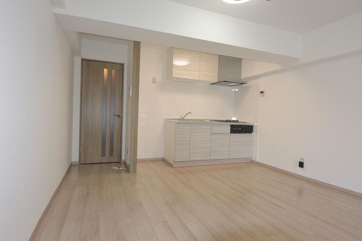 朝日プラザ北一番丁の居間