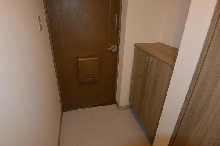 朝日プラザ北一番丁の玄関