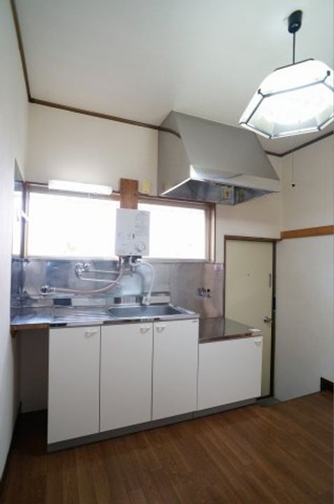 埼玉県蕨市中央4(一戸建)の賃貸物件のキッチン