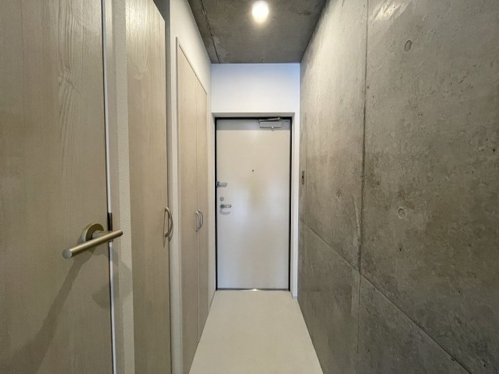 REGINA碩田の玄関