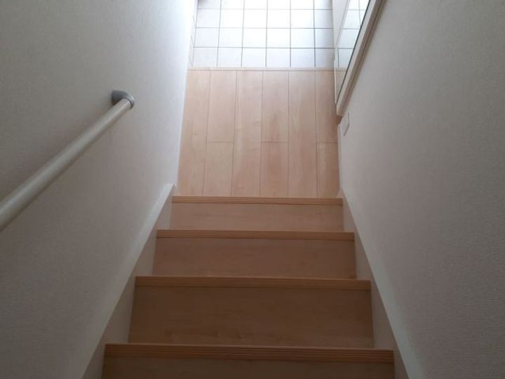 大阪府河内長野市原町(アパート)の賃貸物件の玄関