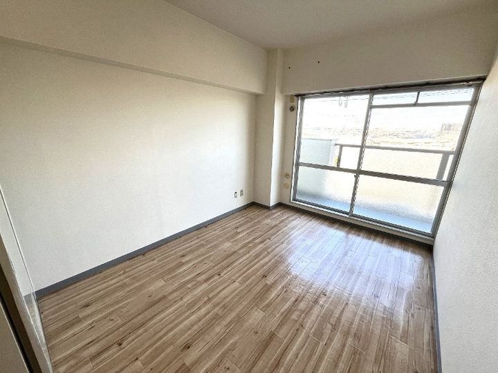 サンライズマンションの居間