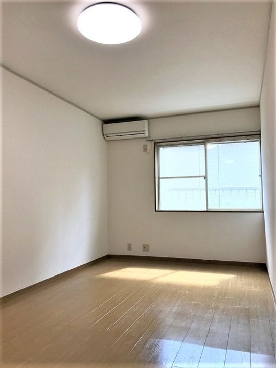 ヴィクトリアガーデンの居間