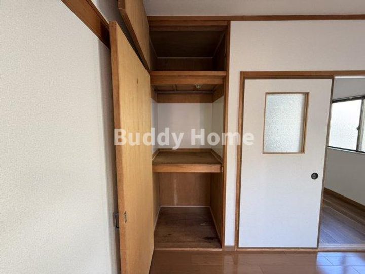 シャルマン寿の内装