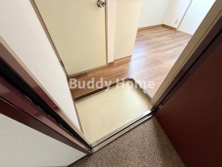 シャルマン寿の玄関