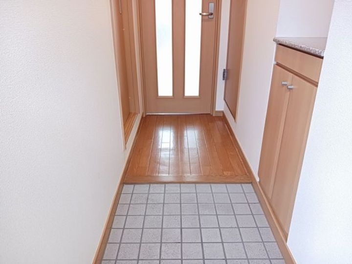 埼玉県さいたま市西区三橋6(マンション)の賃貸物件の玄関