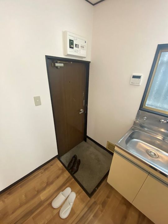 神奈川県茅ヶ崎市浜竹3(アパート)の賃貸物件の玄関