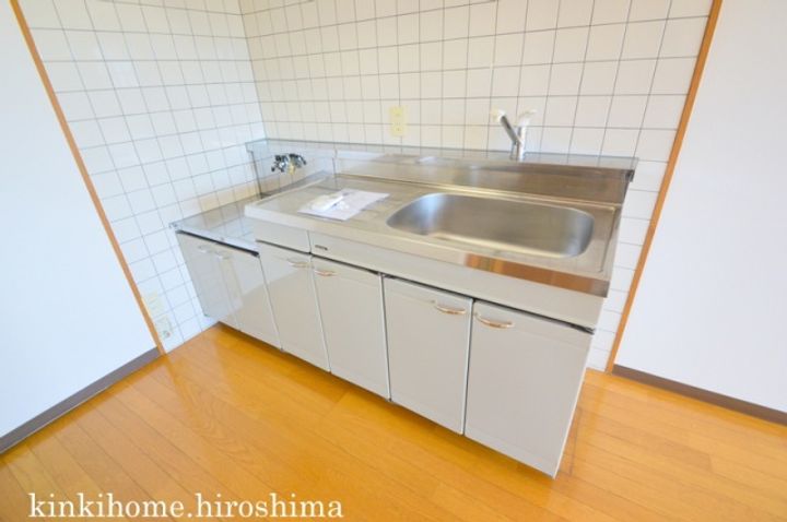 広島県廿日市市串戸2(マンション)の賃貸物件のキッチン