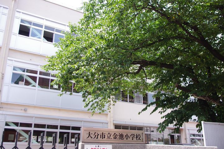 スカイコート大手町の周辺