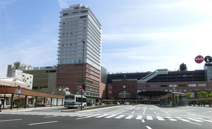 スカイコート大手町の周辺