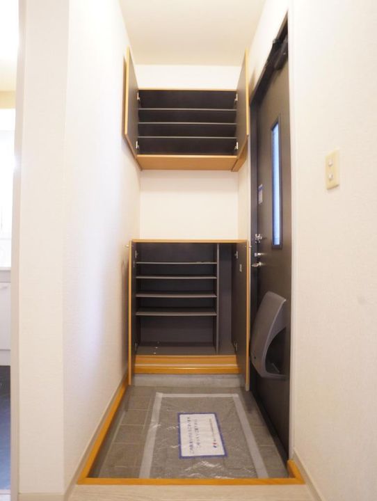 セゾンヴィラージュ Aの玄関