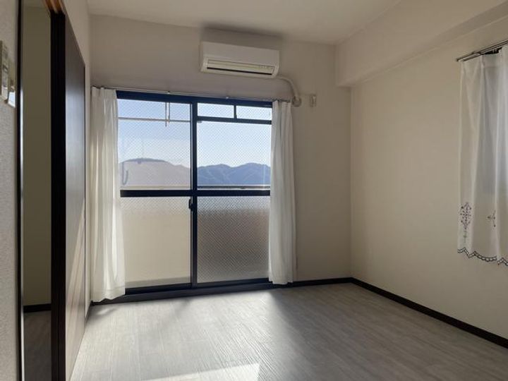 マンションベルエアの居間