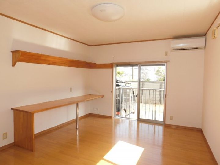リバーパレス南小川   北棟の居間