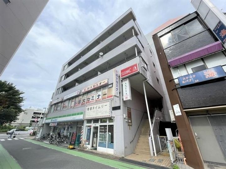 大久保ビルの外観