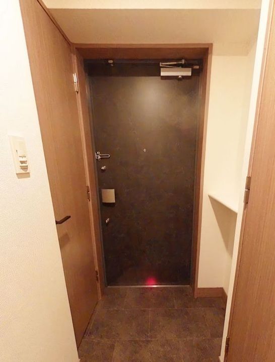 グランジット蔵前の玄関
