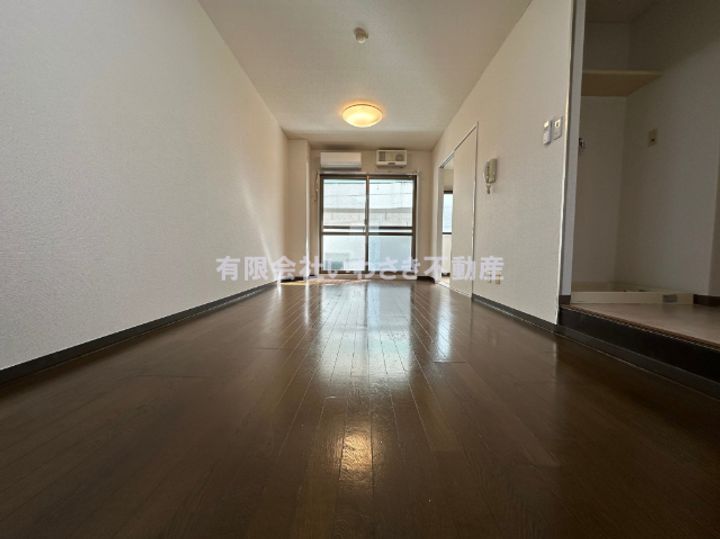 ベストンハイム元町の居間
