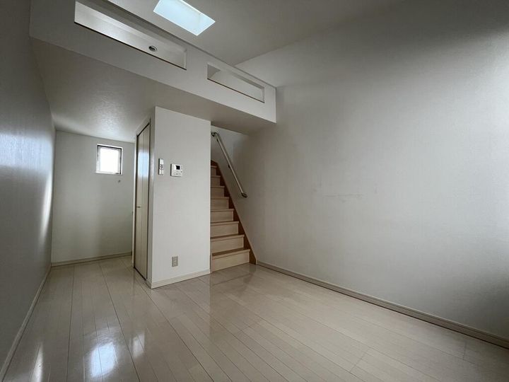 クローシェ泉中央の居間