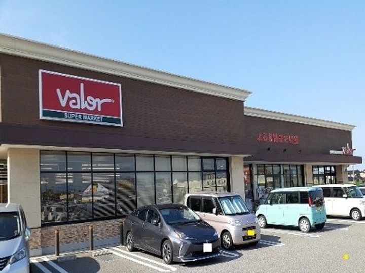 インフィニティーCの周辺