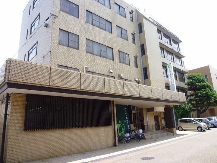 インフィニティーCの周辺