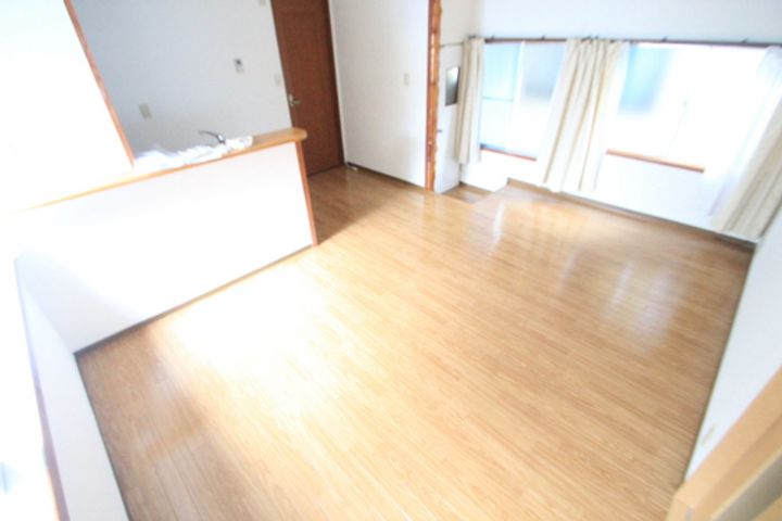 広島県広島市安佐南区緑井3(一戸建)の賃貸物件の居間