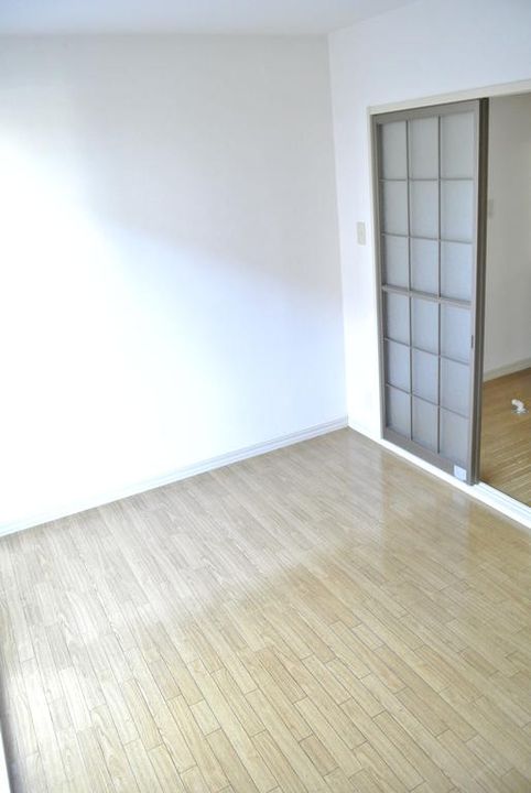 ジュネス弐番館の居間