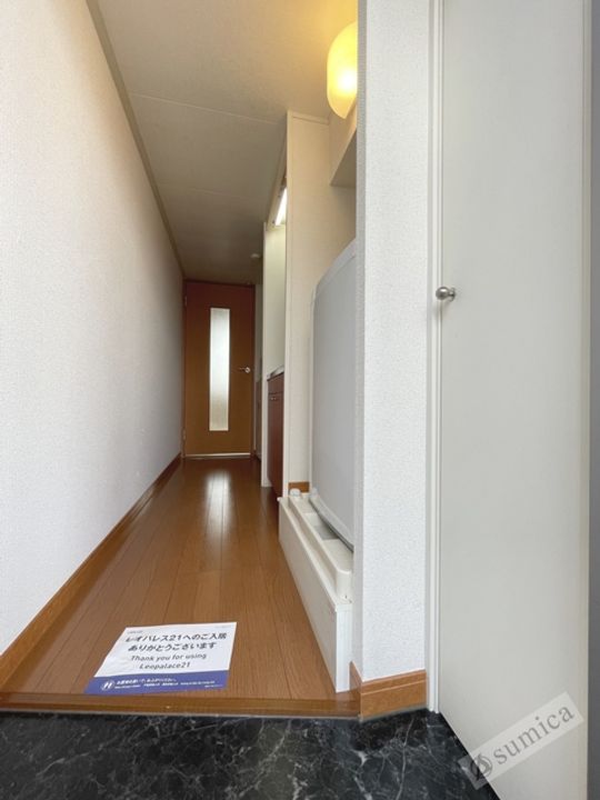 レオパレスタツミの玄関