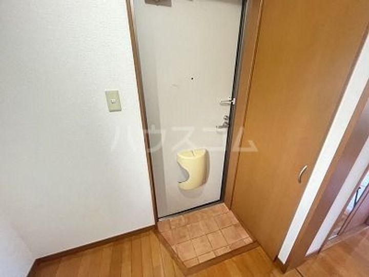 ラテール国立の玄関