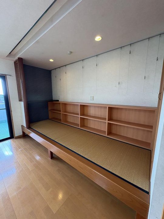 シャトー鉄砲塚の居間