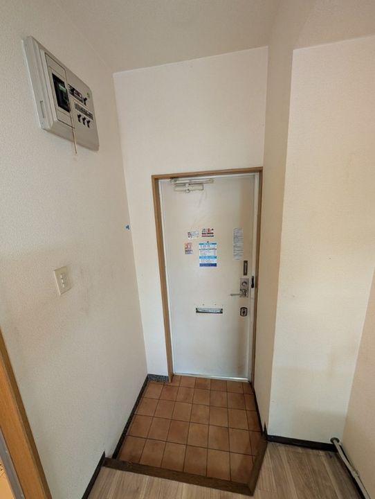 静岡県浜松市中央区鴨江3(アパート)の賃貸物件の玄関