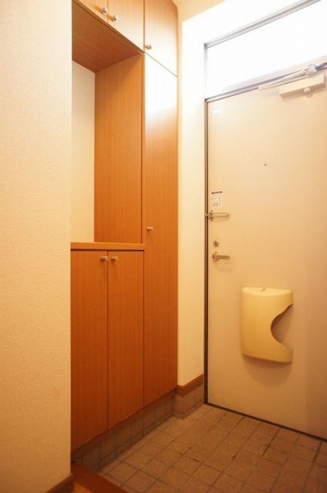 福島県いわき市小名浜南富岡字仲之内(アパート)の賃貸物件の玄関