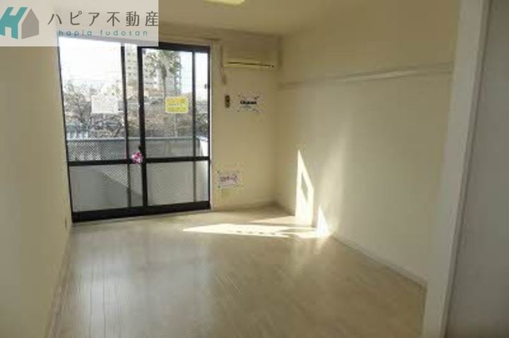 シャーメゾン御弓町の居間