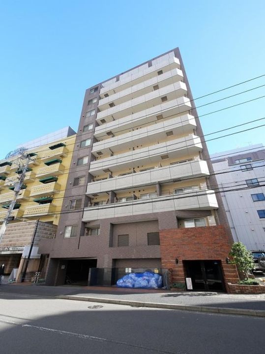 フェニックス新横濱参番館の外観