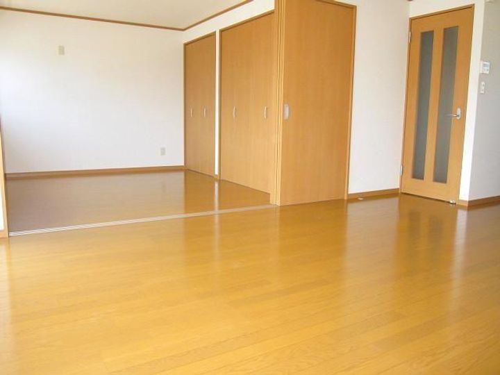 第二MT恒久ビルの居間