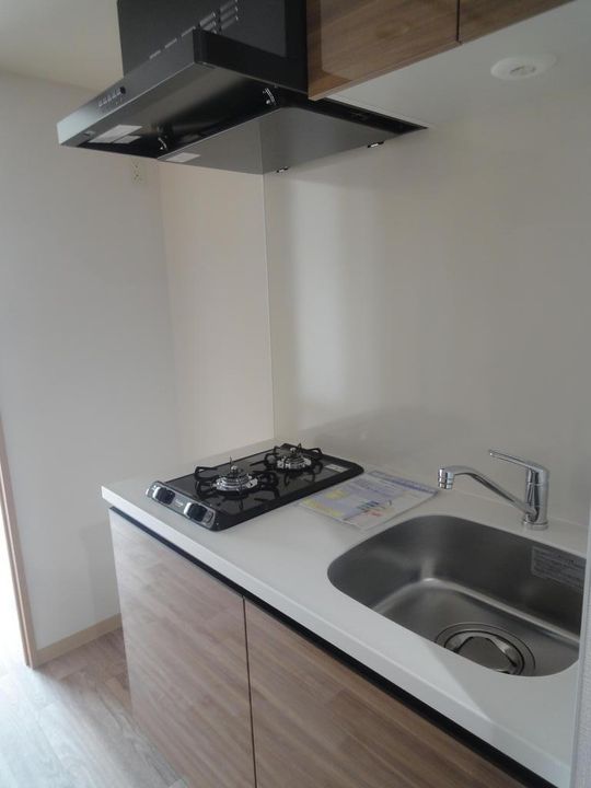 神奈川県横浜市中区宮川町3(マンション)の賃貸物件のキッチン