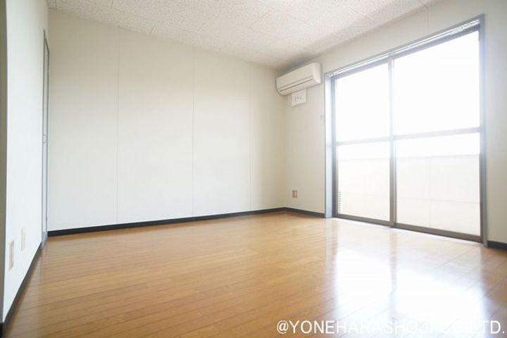ラポール文殊の居間