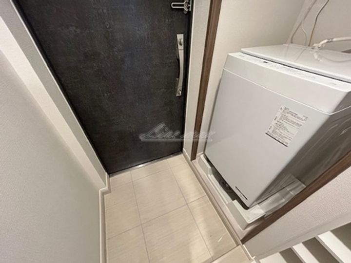 ジェノヴィア横浜石川町の玄関