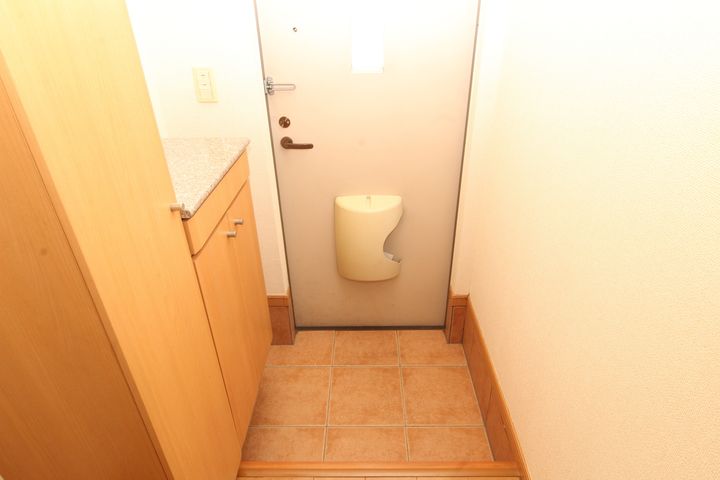 ラックヒルズBの玄関