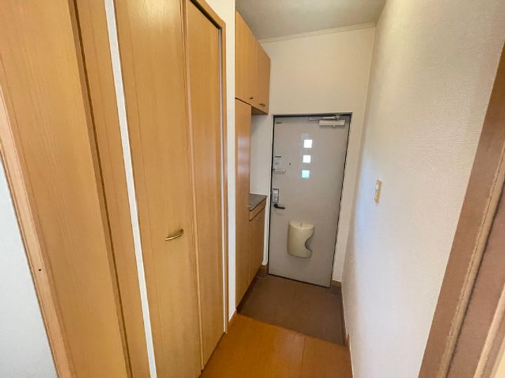 サルウェー Bの玄関