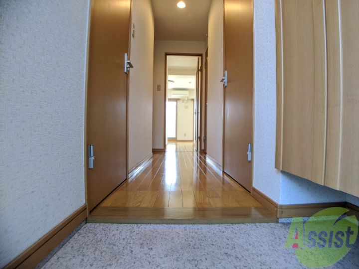 VIVO菅井2番館の玄関