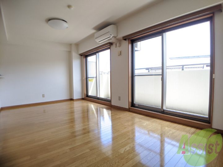 VIVO菅井2番館の居間