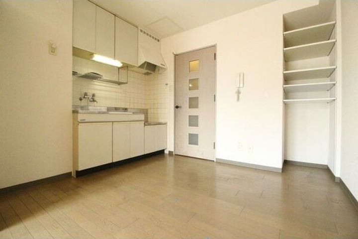 北海道札幌市北区北二十三条西5(マンション)の賃貸物件の居間