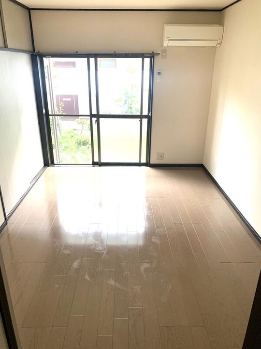 リベール大久保の居間