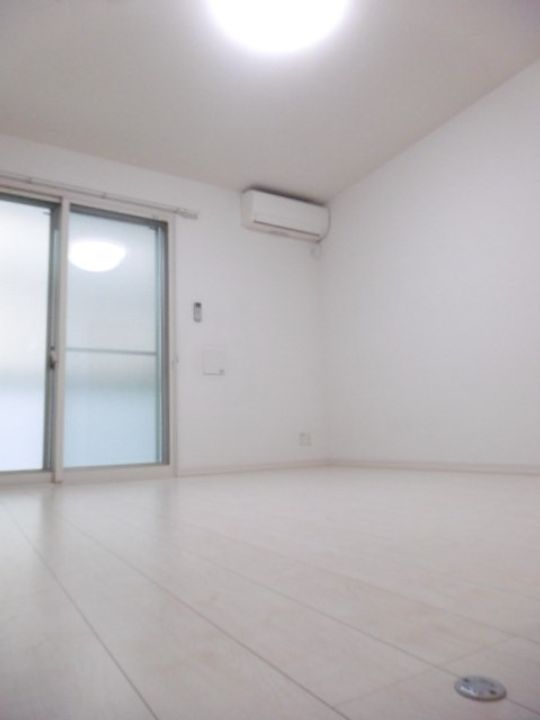 神奈川県横浜市鶴見区生麦5(マンション)の賃貸物件の居間