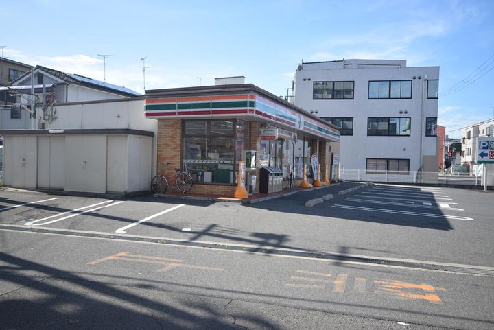 スカイキャンパス旭ヶ丘の周辺
