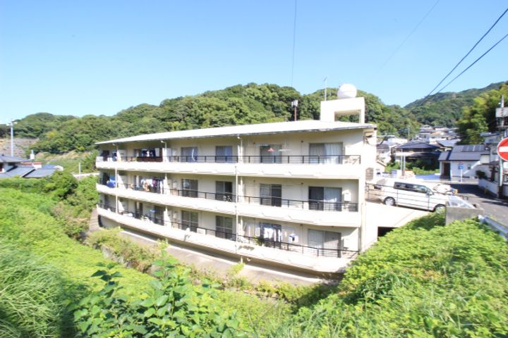 ロイヤルパークサイドの外観