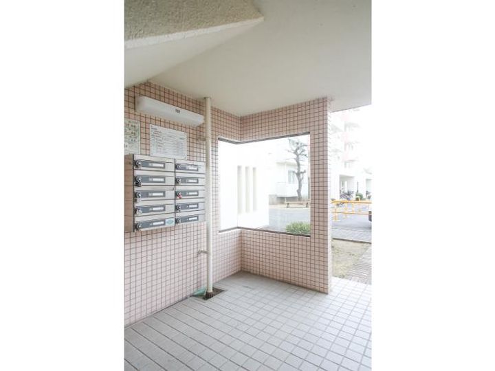 フレール助松101号棟の地図