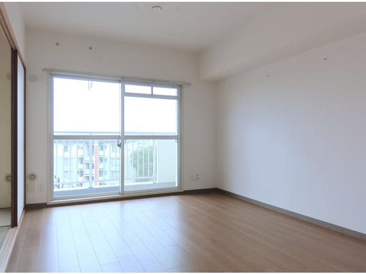 フレール助松101号棟の内装