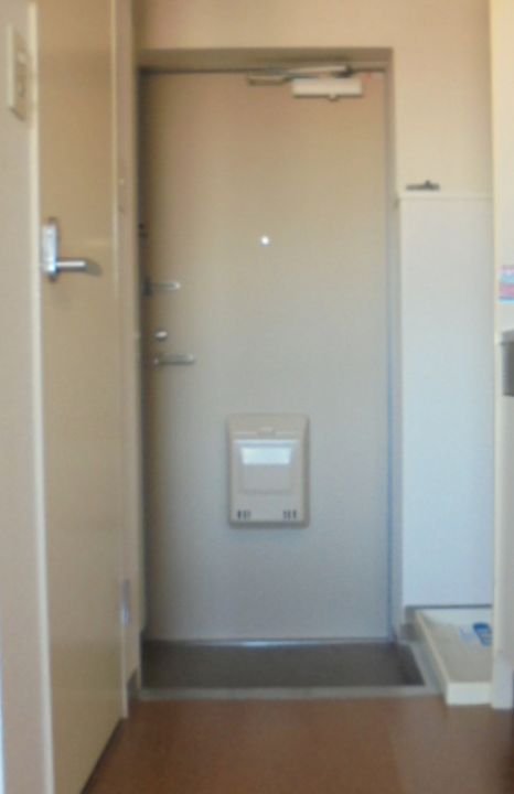東京都世田谷区池尻4(マンション)の賃貸物件の玄関